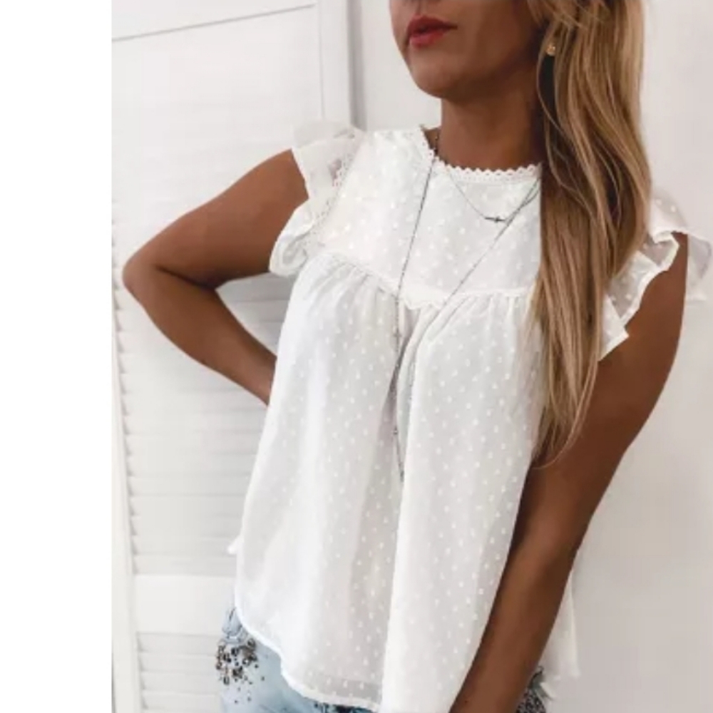 ♥️New Boutique polka dot top